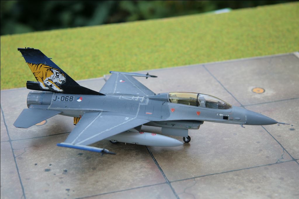 GeneralDynamics F16B-IMG 8664