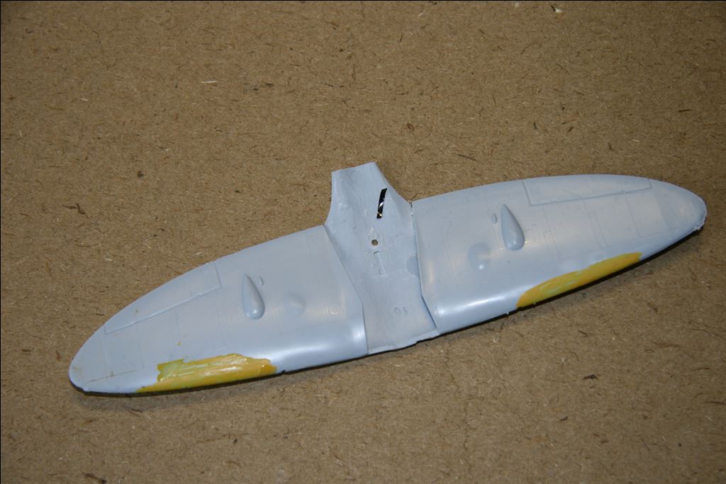 Vleugel Airfix MkVB in aanbouw